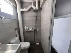 Blk 241 Jurong East Street 24 (Jurong East), HDB 3 Rooms #572955591